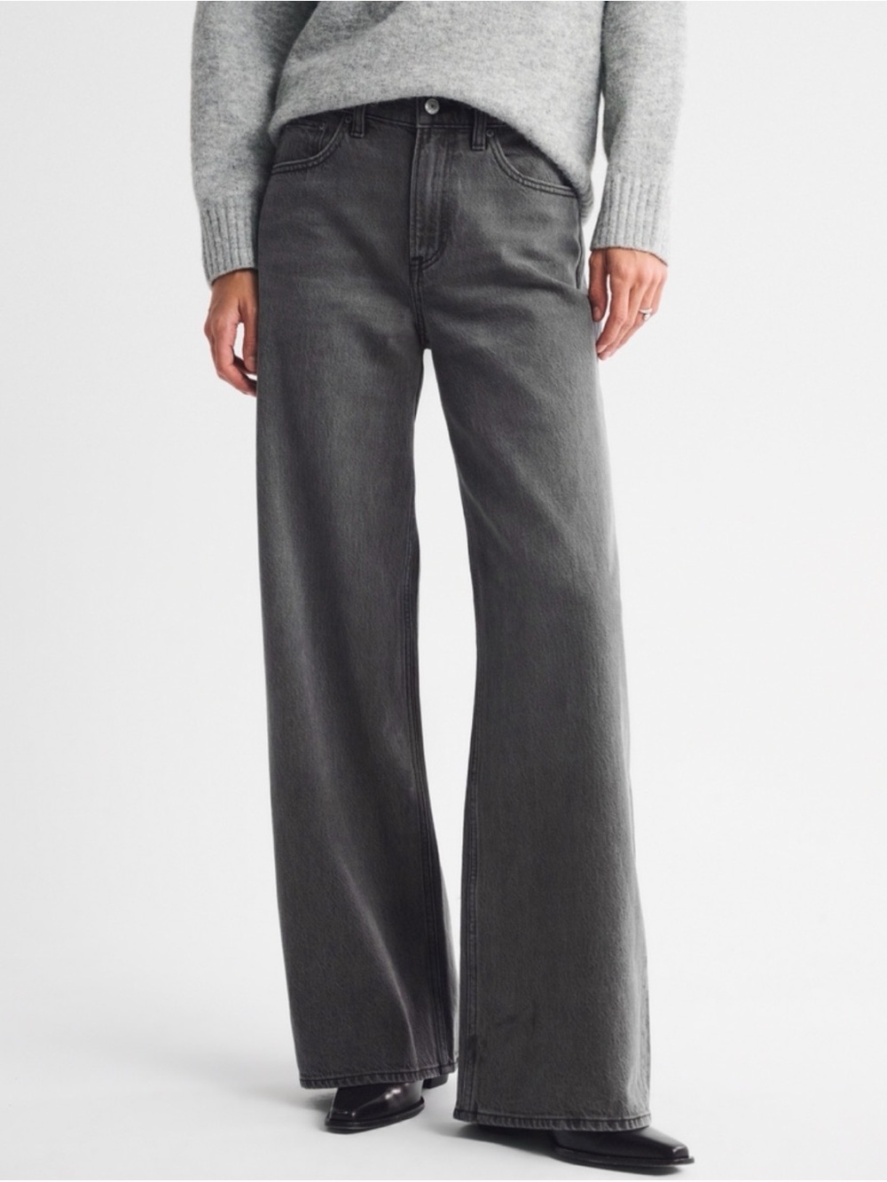 Abercrombie Wide Leg High Rise Jean in Washed Black - Unworn (27S/4S)